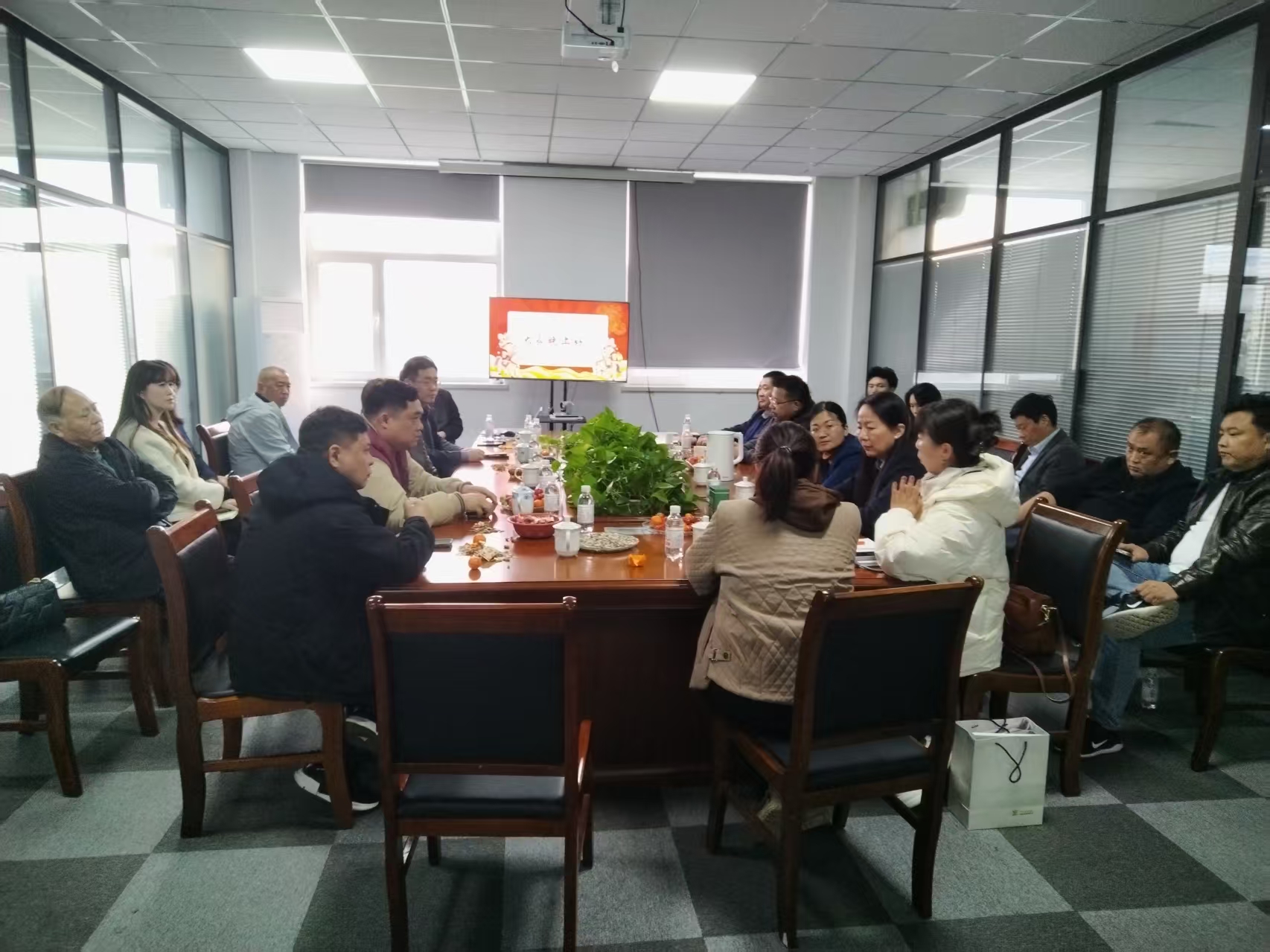 ���������硱���ൺ����ȦС��